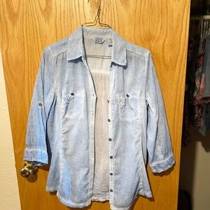 Light blue button up shirt, plaid women’s short sleeve button up.